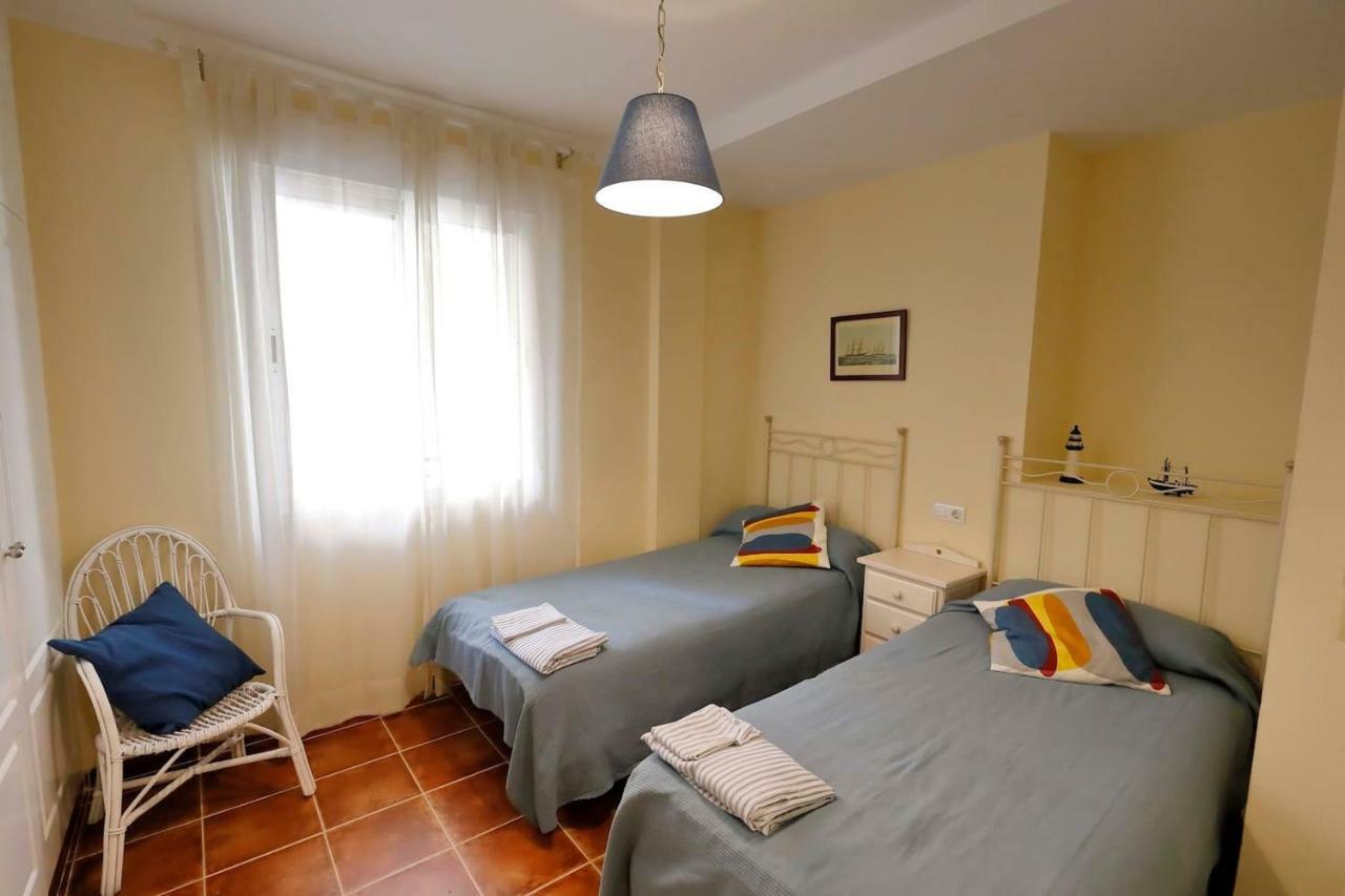 Center Paseo Beach Apartment: Renovated with Double Garage Almunecar Exterior photo